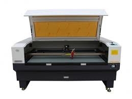 آلة قطع النقش بالليزر DSP CO2 1.0mm X 1.0mm C02 Laser Cutter