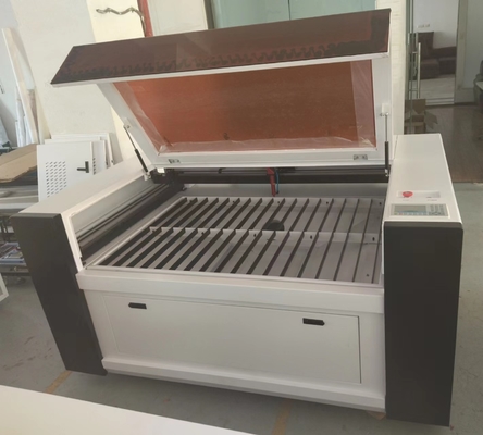 آلة الليزر Co2 عالية السرعة 0-1000mm / S آلة القطع بالليزر Co2 للنقش
